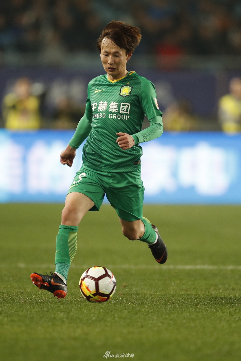 江苏苏宁对阵北京国安,力争三分,稳步上升 江苏苏宁对阵北京国安,力争三分,稳步上升